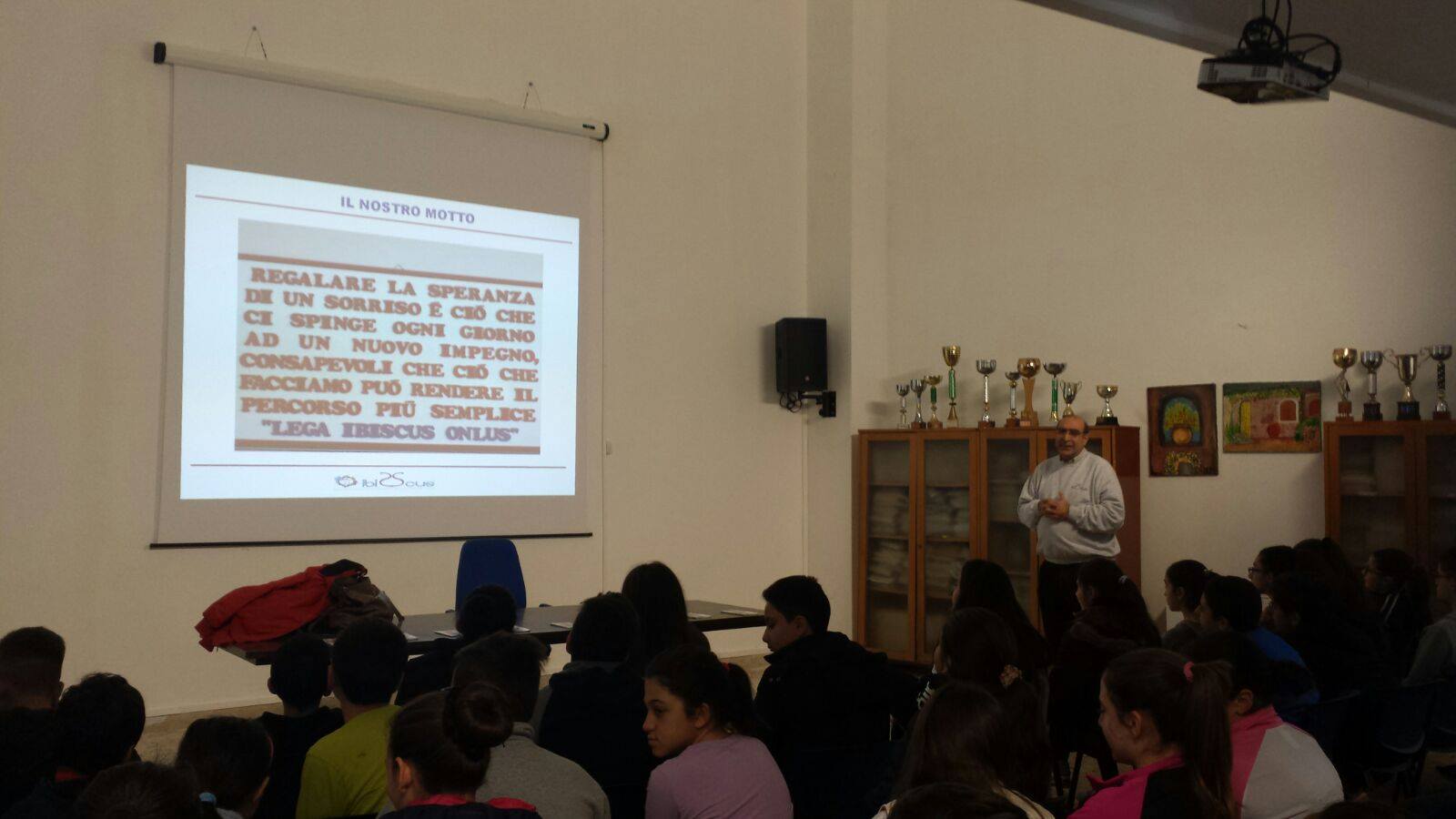 CONTINUANO GLI INCONTRI NELLE SCUOLE: OGGI L’I.C. MALERBA DI CATANIA