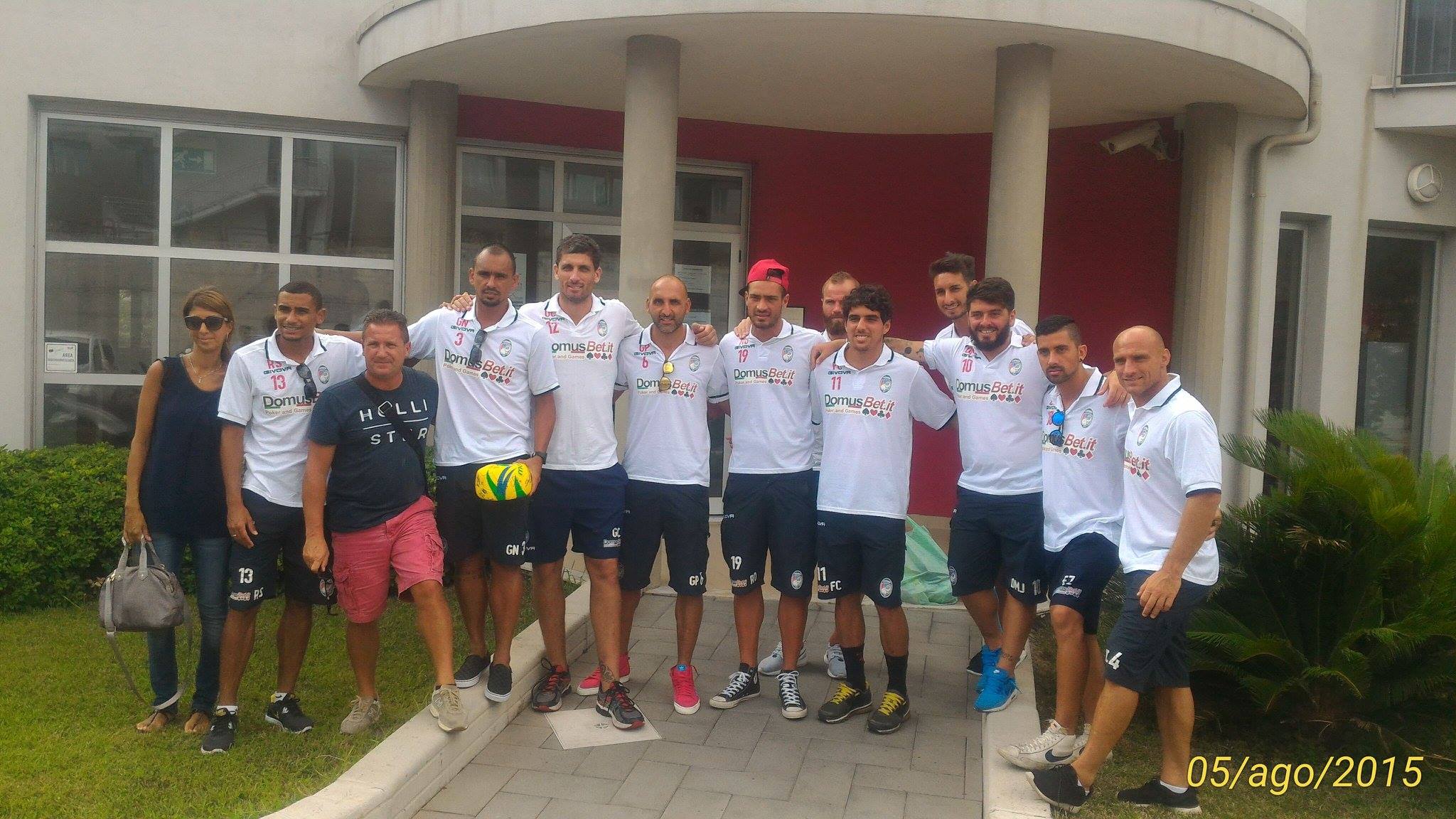 La DomusBet Catania Beach Soccer visita la casetta IBISCUS